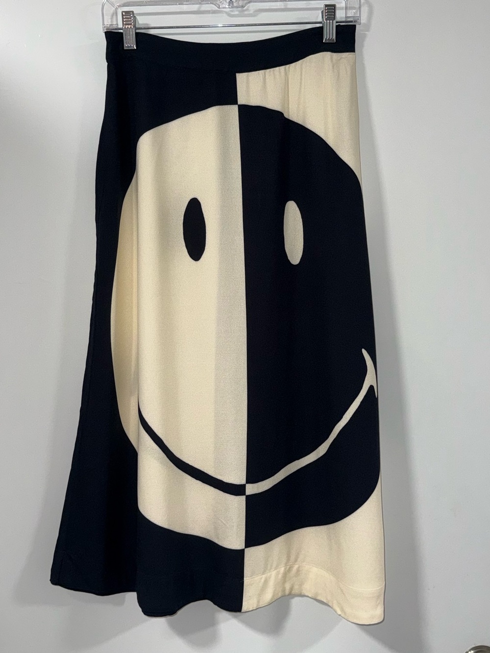 FARM Rio x Smiley® Black & White Icon Midi Skirt | XS